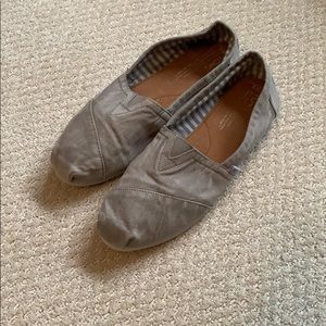 Toms slip on shoes
